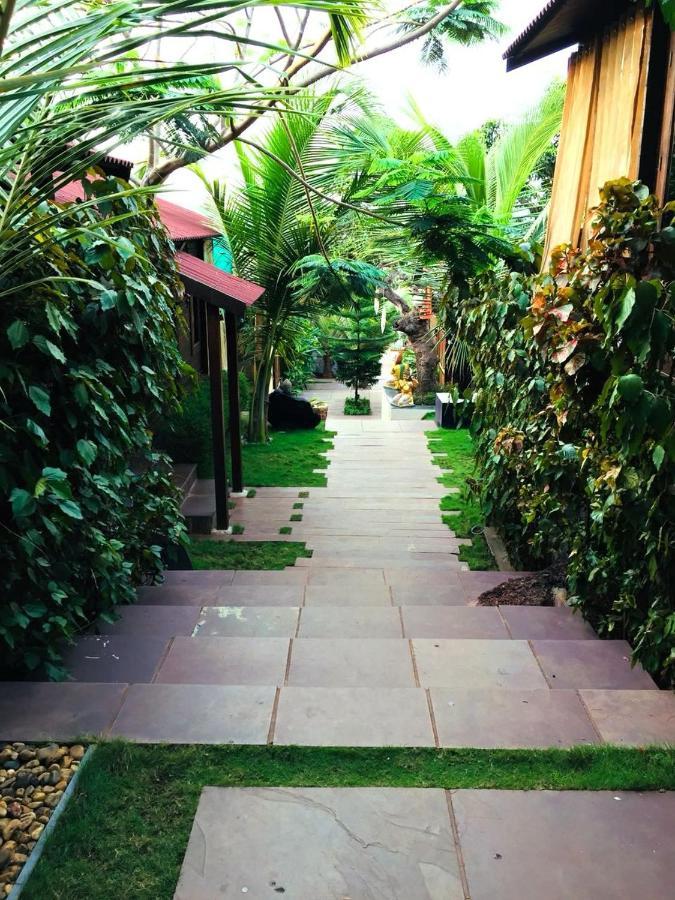 Rock Forest Goa Honeymoon Cottages Калангут Екстер'єр фото