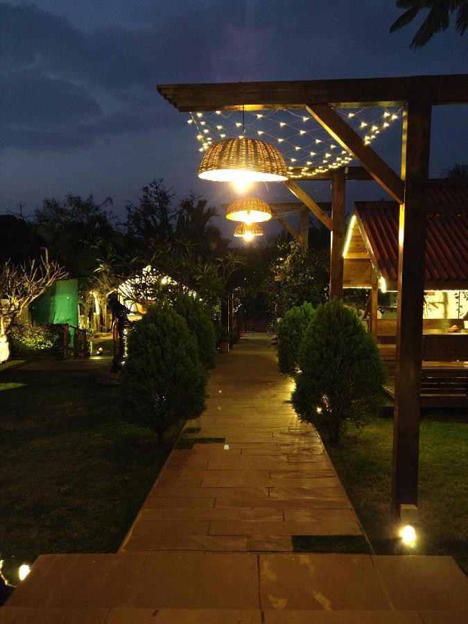 Rock Forest Goa Honeymoon Cottages Калангут Екстер'єр фото