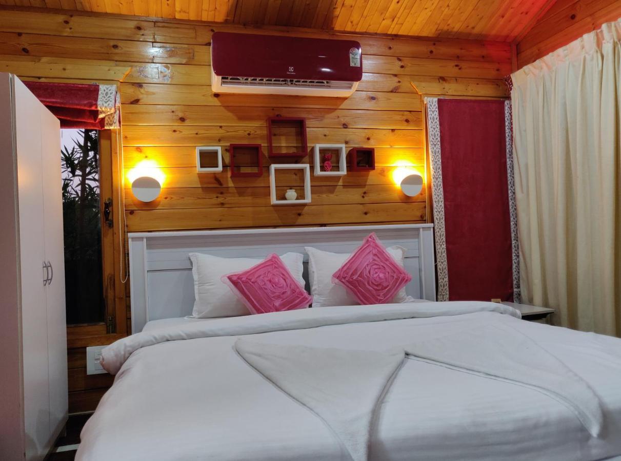 Rock Forest Goa Honeymoon Cottages Калангут Екстер'єр фото